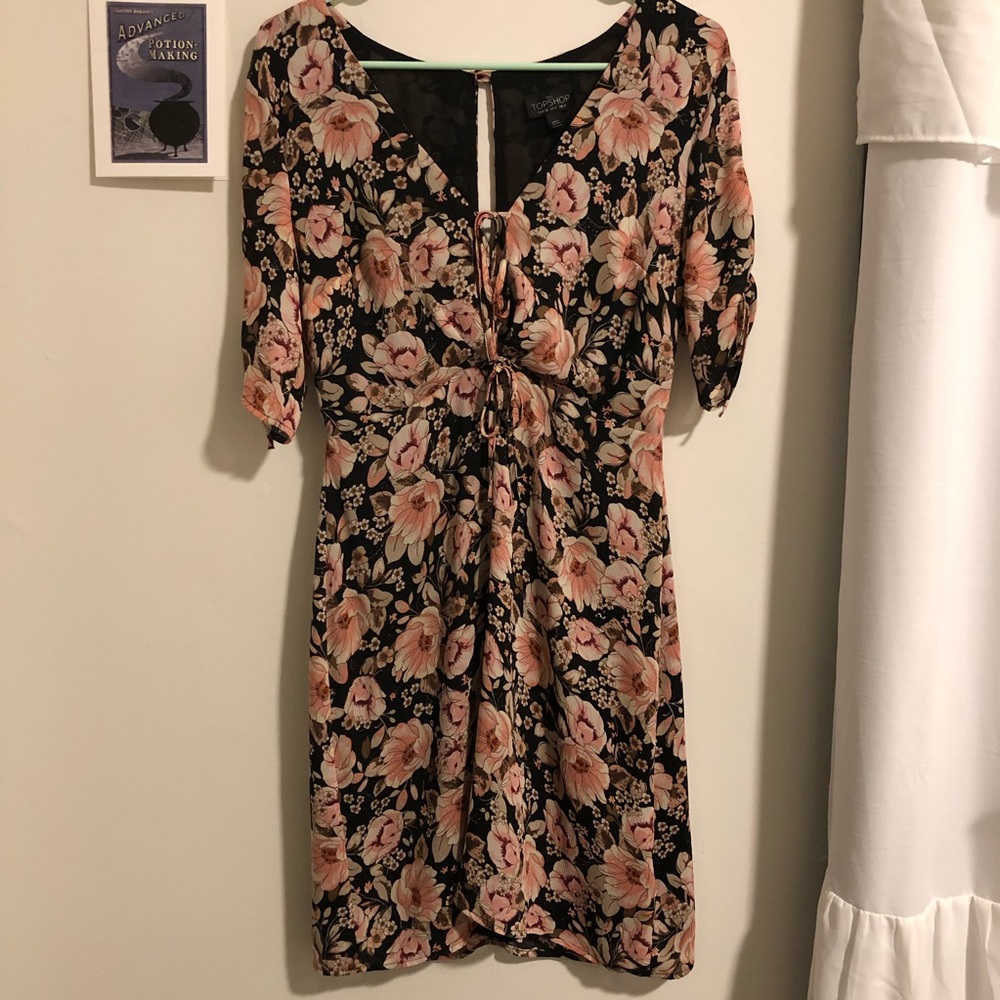 Topshop floral dress 🥀